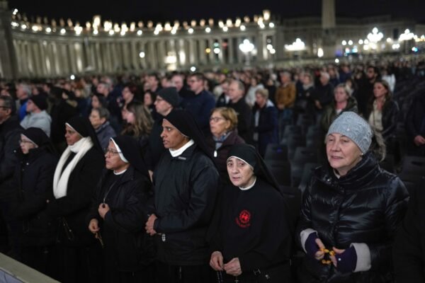 Pope Francis reported on the world, the Church is important on the 24th consecutive in the hospital: Vatican Pope Francis reported on the world, the Church is important on the 24th consecutive in the hospital: Vatican