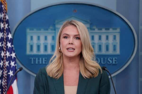 Trump announces 25% tariffs in imported cars, increasing the global trade war Trump announces 25% tariffs in imported cars, increasing the global trade war