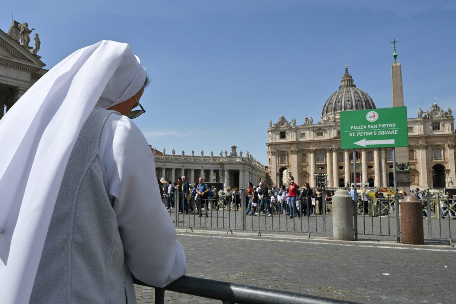 Photo: A nun pray in the Plaza de San Pedro after the death of Pope Francis in the Vatican on April 21, 2025. Pope Francis died on April 21, 2025 at the age of 88, one day after making a highly anticipated appearance in the Plaza de San Pedro on Sunday of Easter.