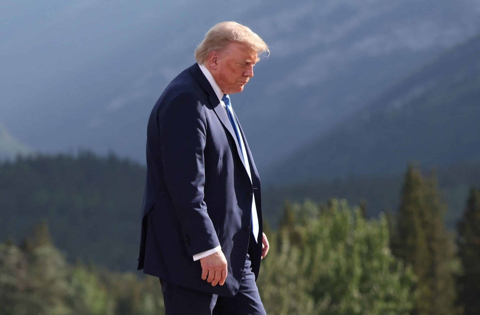 Diplomatic advance or military action: Trump's choice in Iran?: Analysis