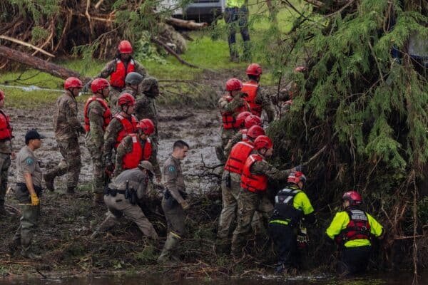 How to help Victims of Mortal Floods of Texas