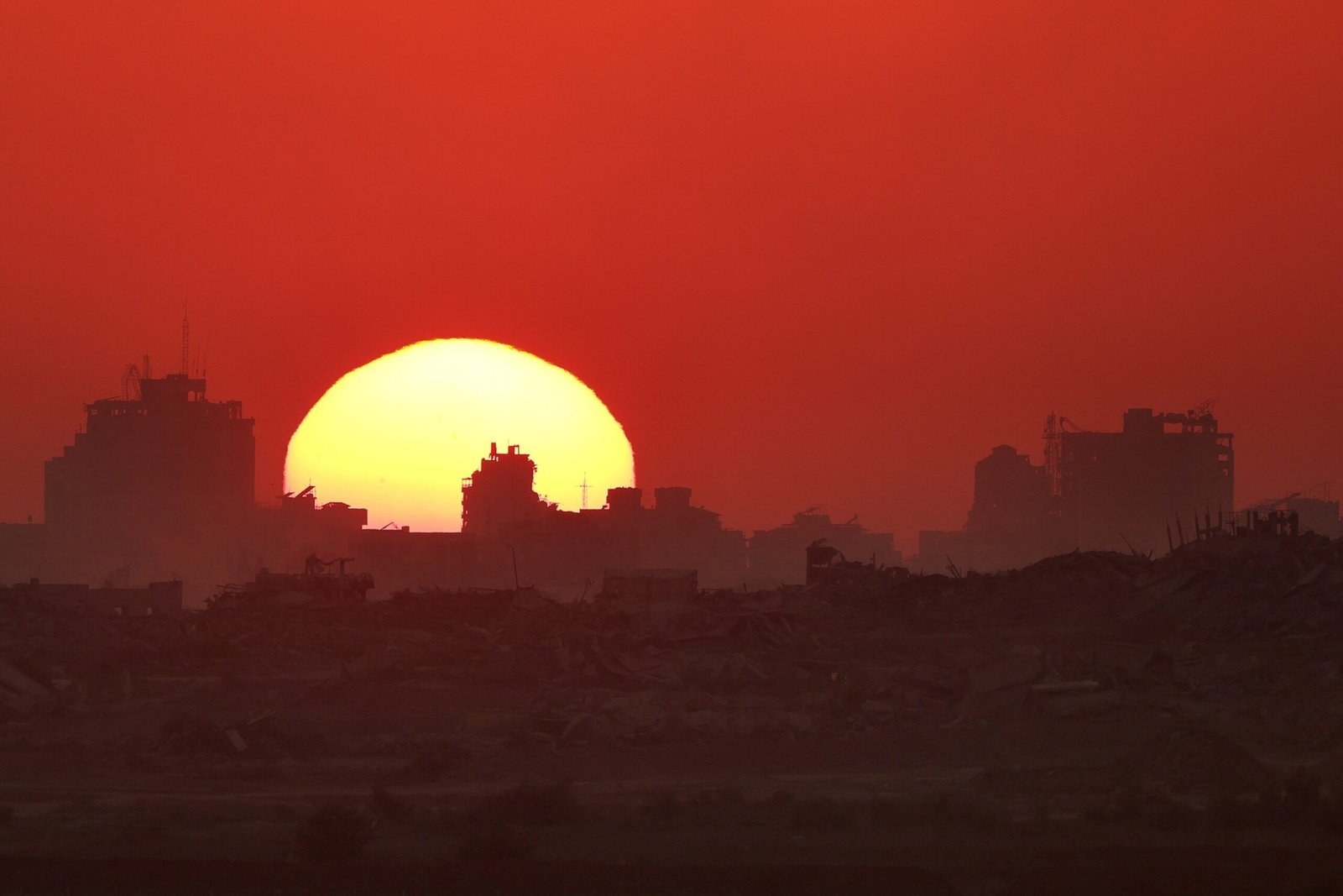Israel reviews Hamas' response to the proposal of Alto El Fuego